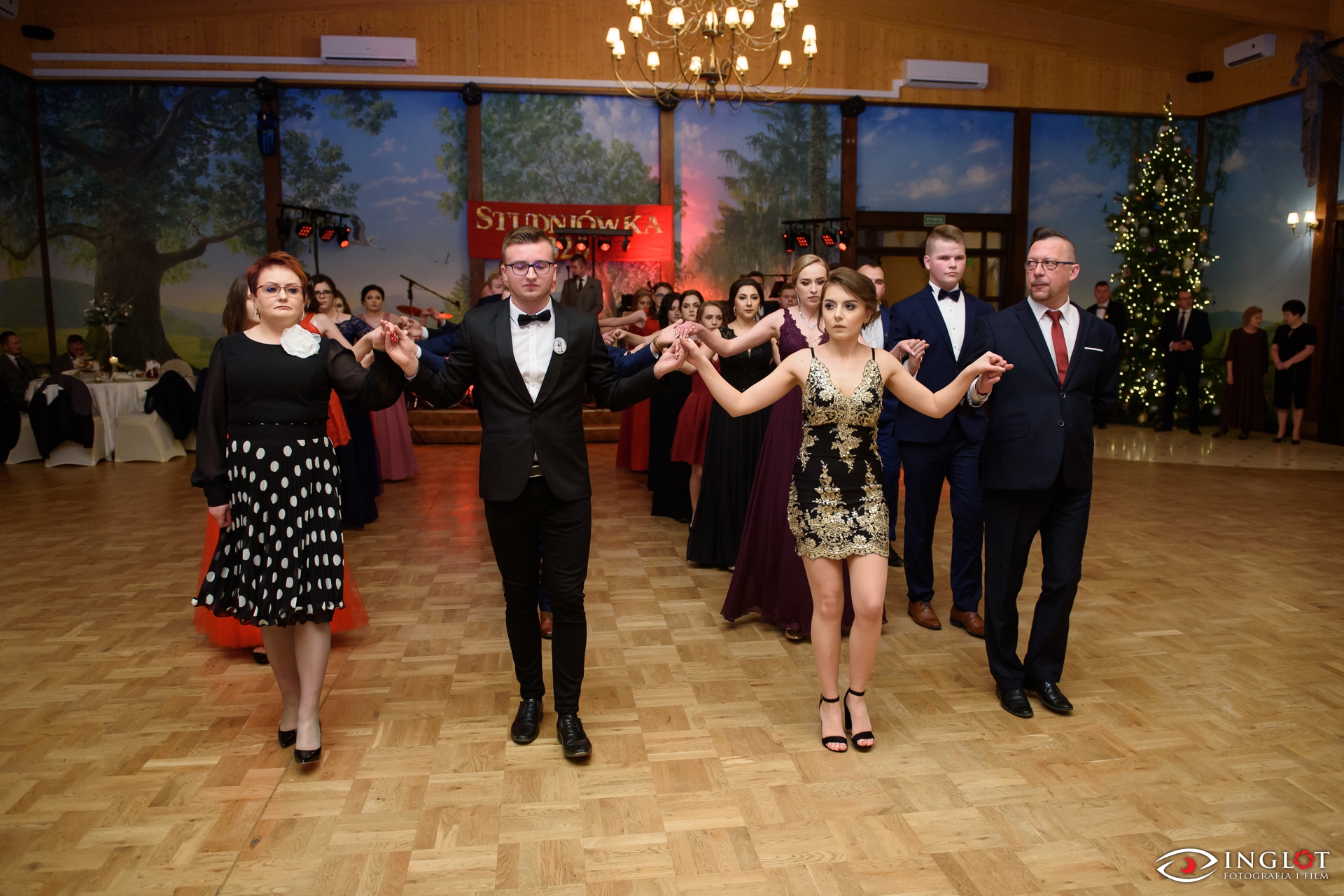 Studniówki w szkołach Powiatu Rzeszowskiego