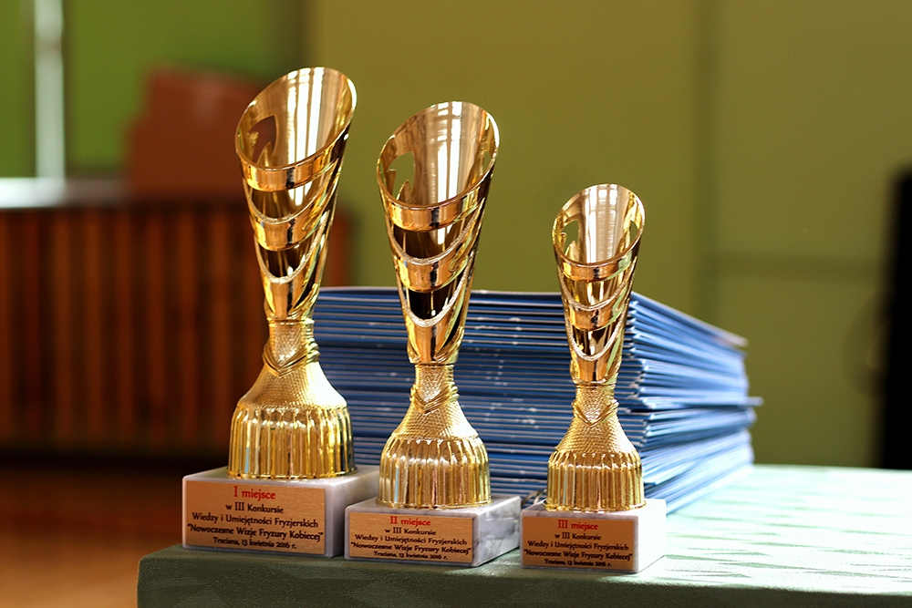 Ponadregionalny Konkurs Wiedzy i Umiejętności Fryzjerskich w Trzcianie (III edycja)