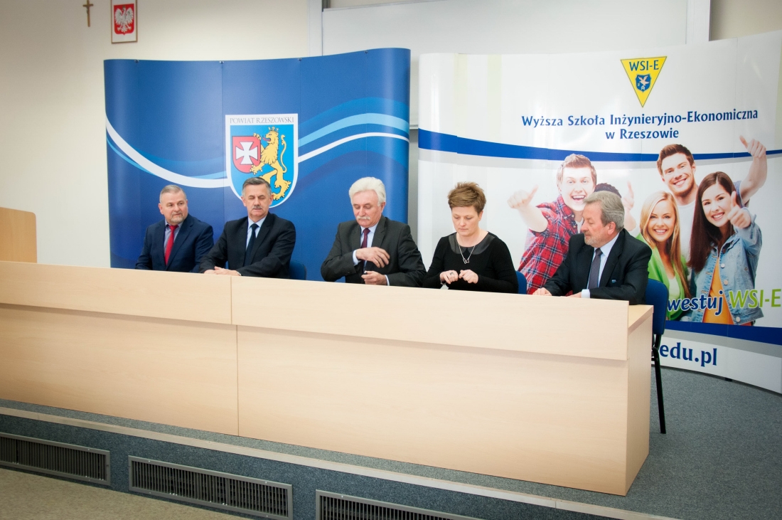 Podpisanie porozumienia w sprawie utworzenia klasy patronackiej