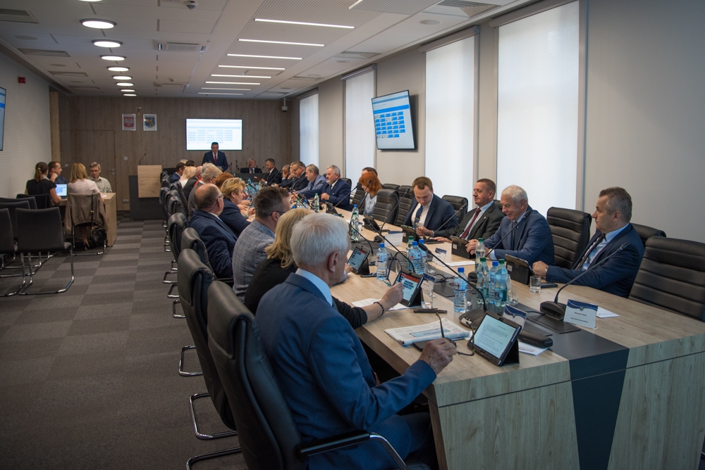 XII sesja Rady Powiatu Rzeszowskiego kadencji 2018-2023