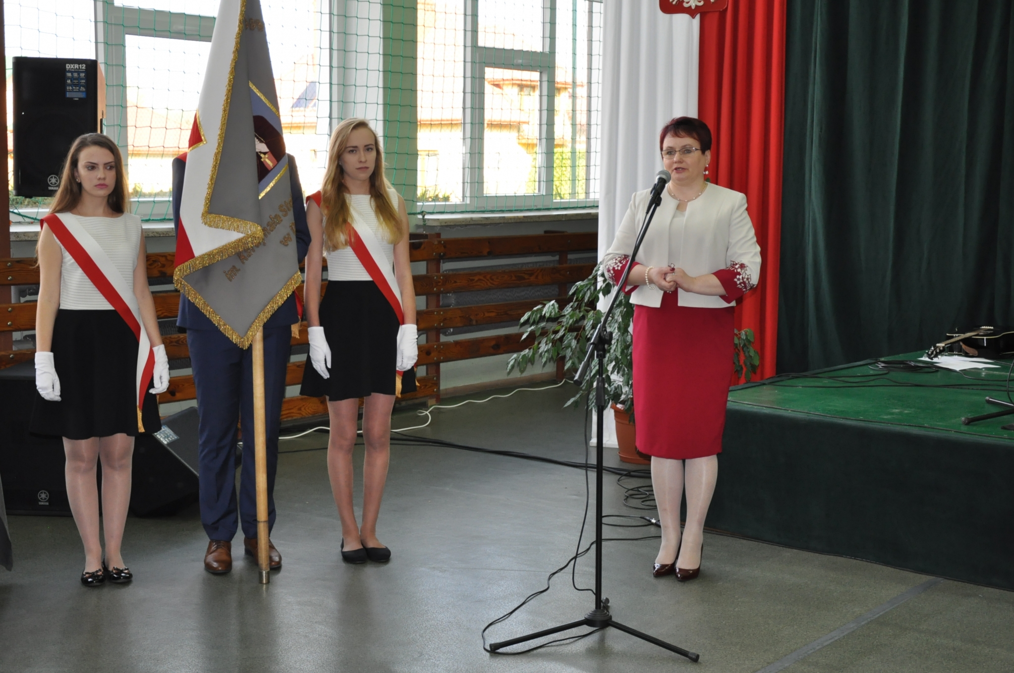 MEDALE i NAGRODY W OŚWIACIE ROZDANE!