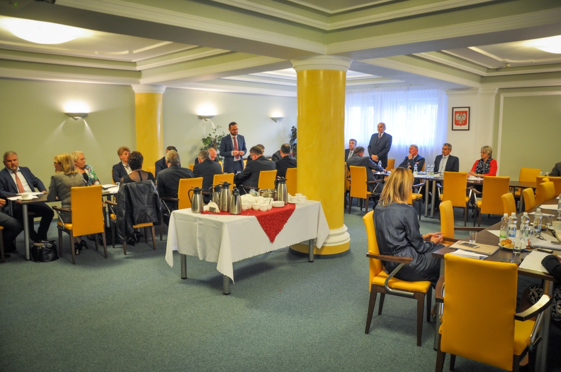 XXXIII sesja Rady Powiatu Rzeszowskiego kadencji 2014-2018