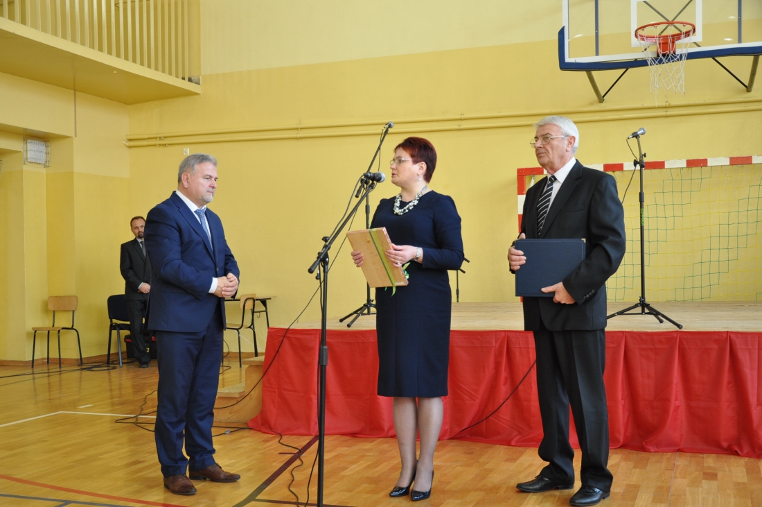 WICESTAROSTA RZESZOWSKI PAN MAREK SITARZ „HONOROWYM OBYWATELEM MIASTA DYNOWA”