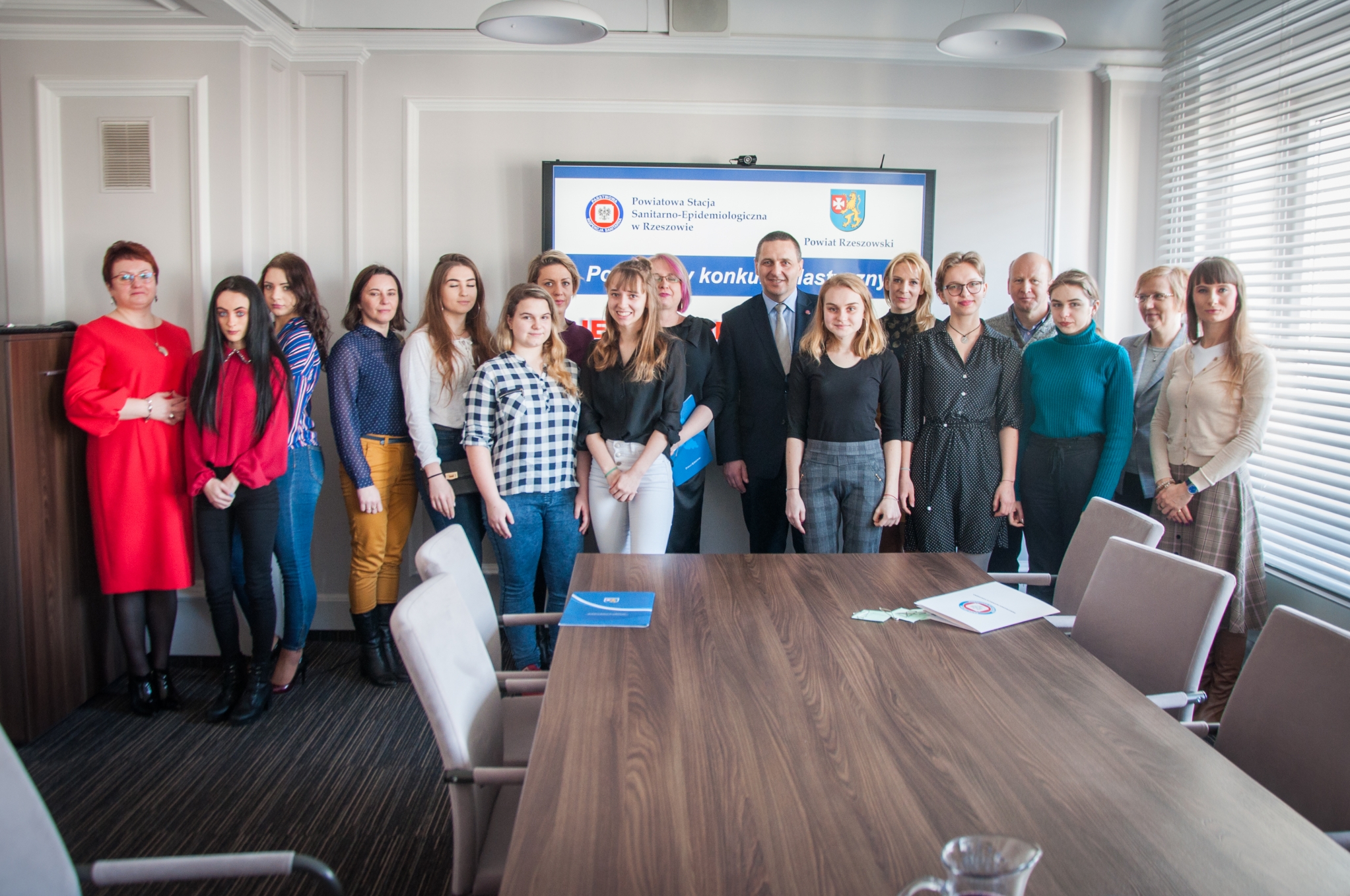 Powiatowy Konkurs Plastyczny „Jestem OK! Nie Biorę”