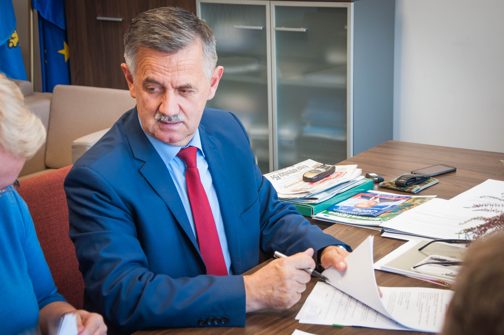 Podpisanie umowy pomiędzy Powiatem Rzeszowskim, a firmą WOLMOST Sp. z o.o.