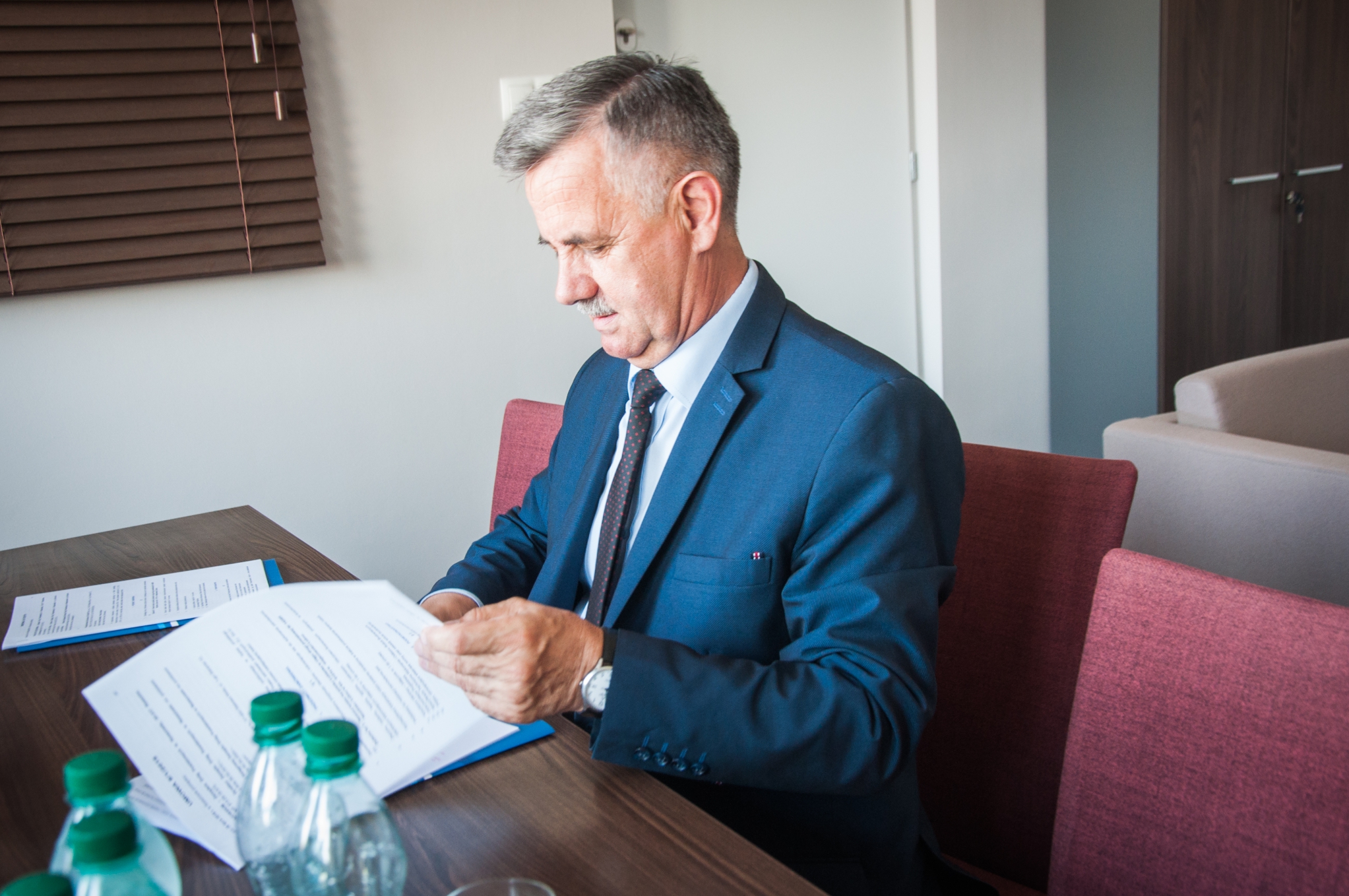 Podpisanie umowy na remonty mostów na potoku Łubianka w miejscowości Łubno.