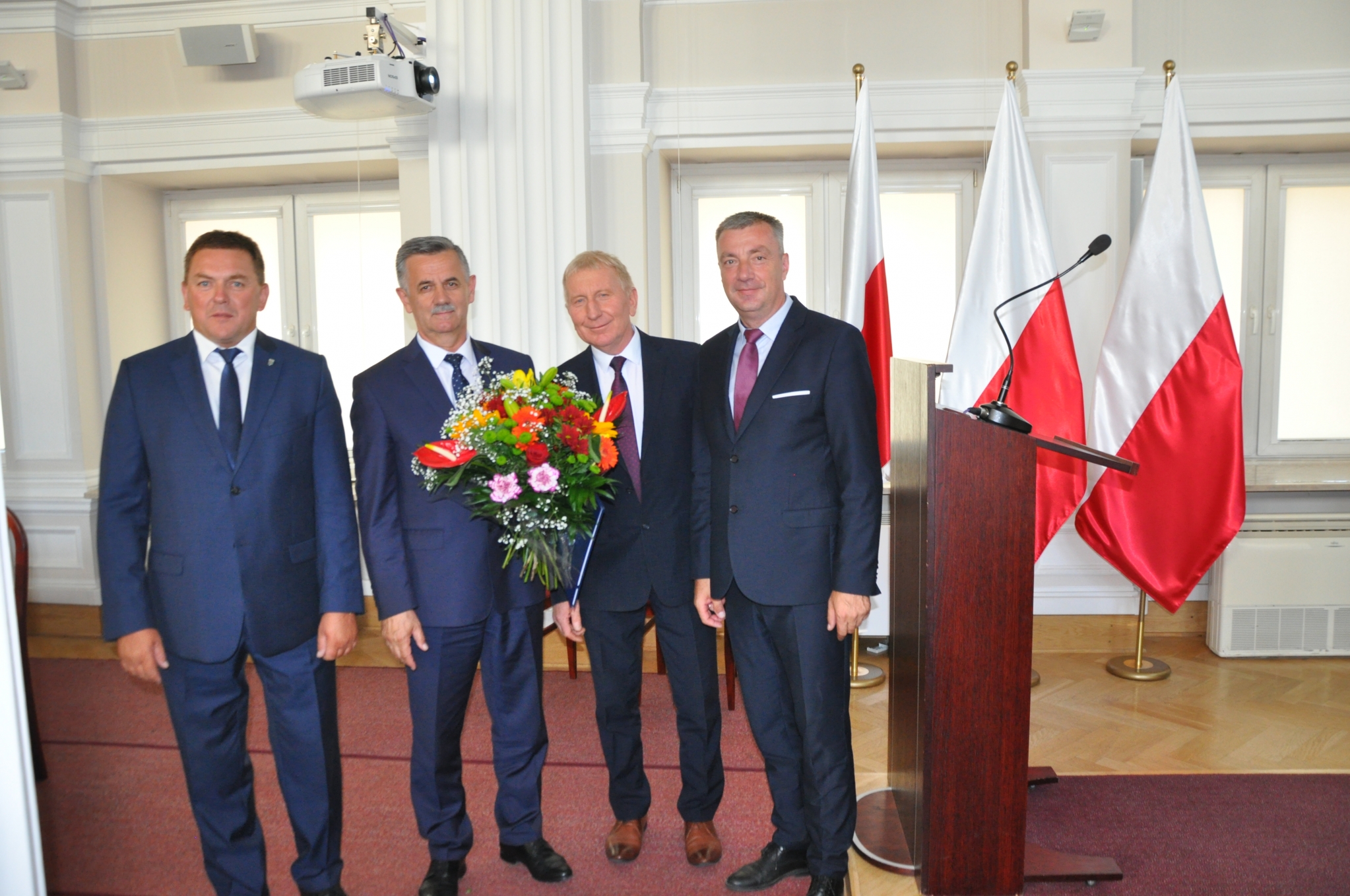 Jednogłośne absolutorium dla Starosty Rzeszowskiego Józefa Jodłowskiego