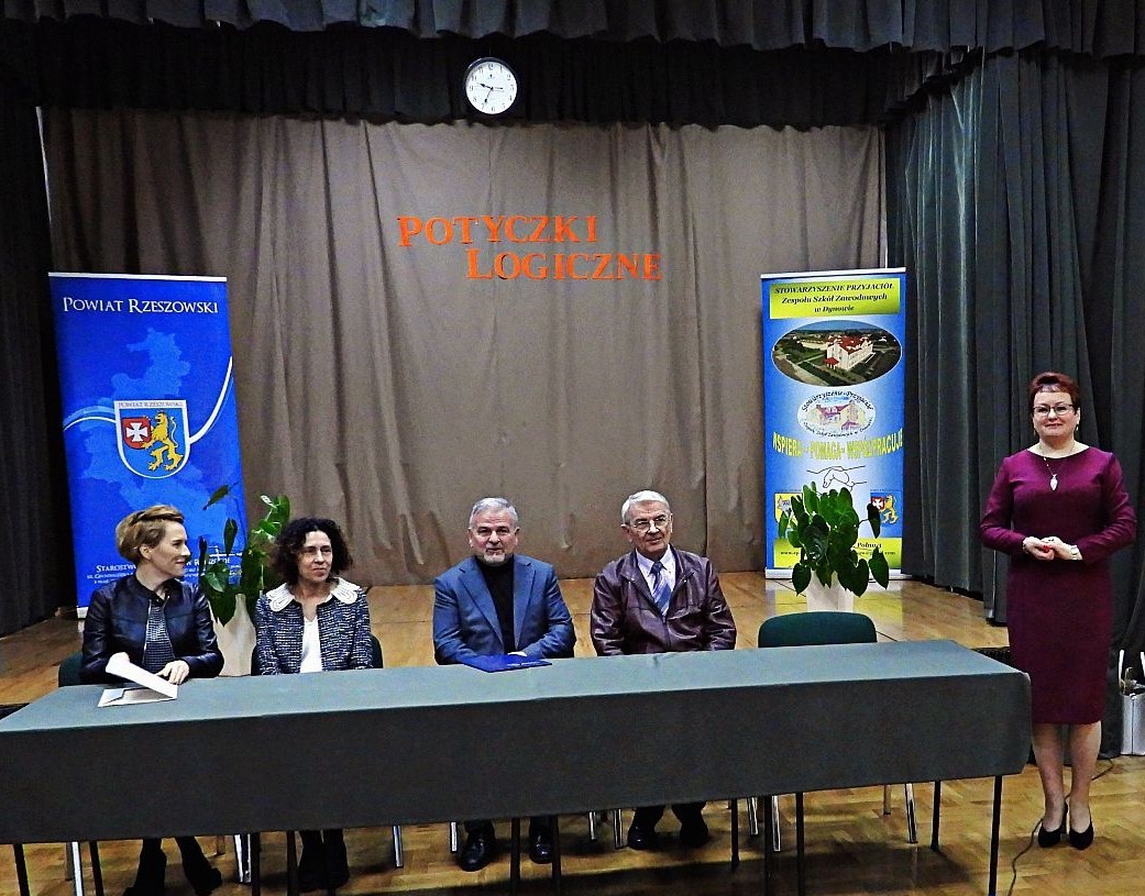 X edycja Powiatowego Konkursu Matematyczno - Logicznego - "POTYCZKI LOGICZNE"