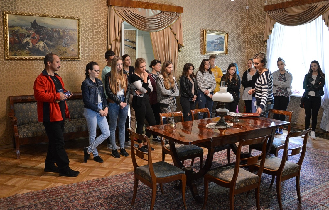 Śladami Kochanowskiego i Gombrowicza