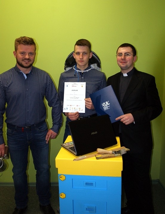 Bliżej pszczół – bliżej świata, przyrody i bliżej Boga…