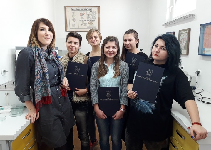 Wsparcie stypendialne dla pięciu uczennic technikum weterynarii