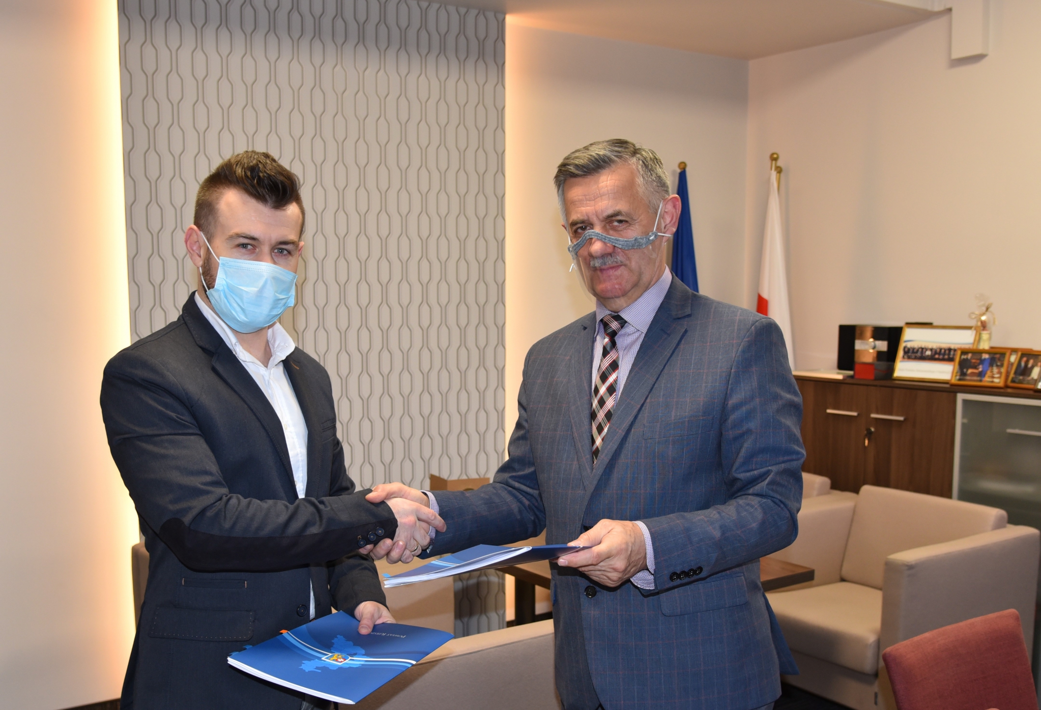 Umowa na budowę i rozbudowę drogi powiatowej podpisana