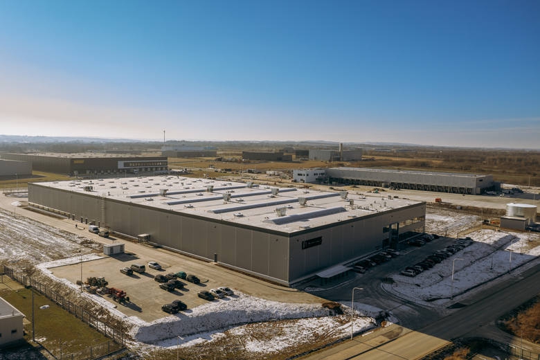 Phoenix Contact E-Mobility nowoczesna fabryka na terenie Dworzyska