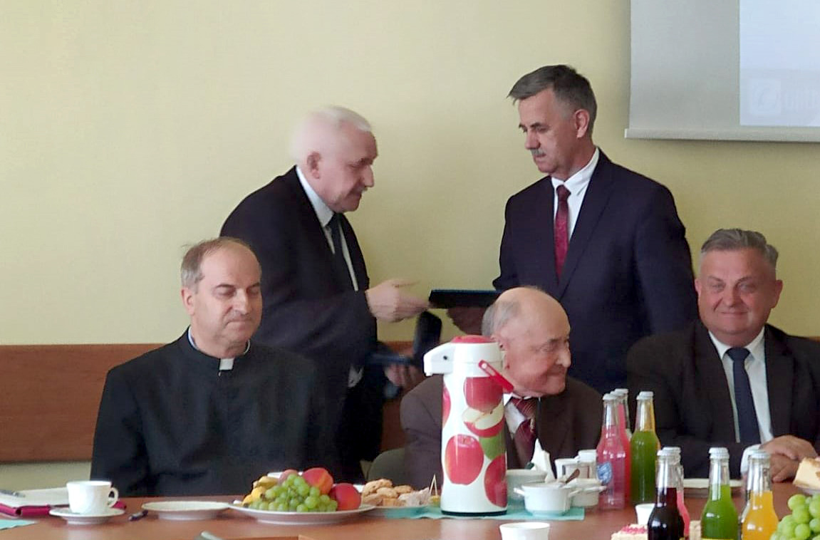 Spółdzielnia OST Tyczyn nagrodzona medalem  „Zasłużony dla Powiatu Rzeszowskiego”