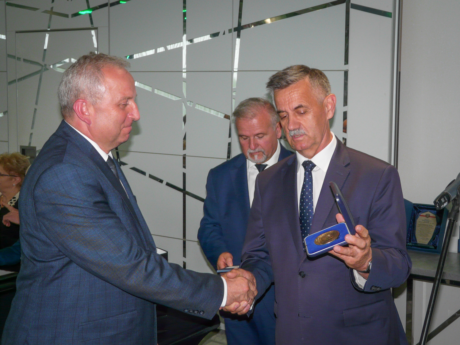 Medal „Zasłużony dla Powiatu Rzeszowskiego” na 30-lecie Spółdzielni Telekomunikacyjnej Wist z Łąki