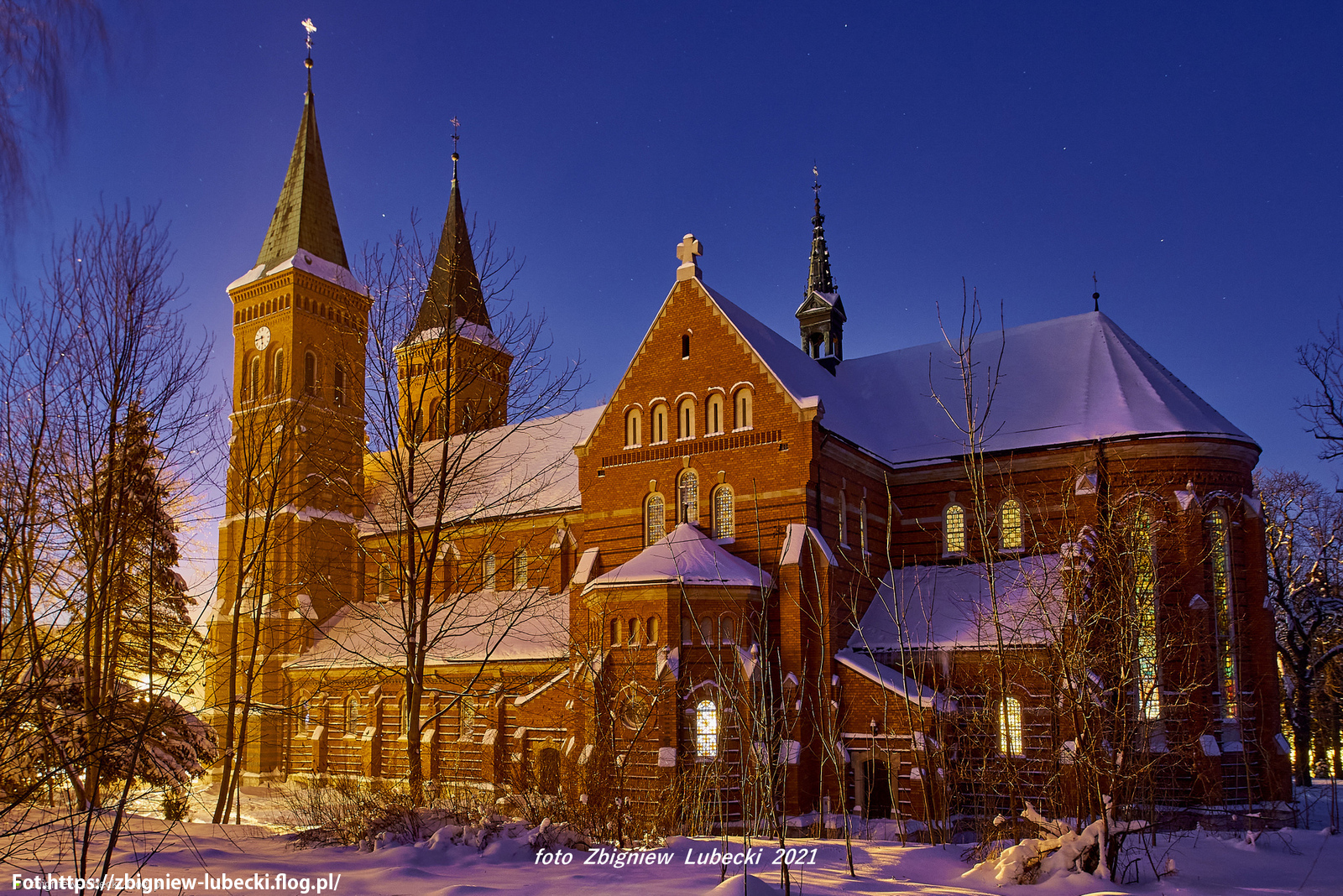 28.09.1913 – Na jednym z ołtarzy kościoła pw. Św. Marcina w Błażowej uroczyście umieszczono obraz Obraz Matki Bożej Nieustającej Pomocy,