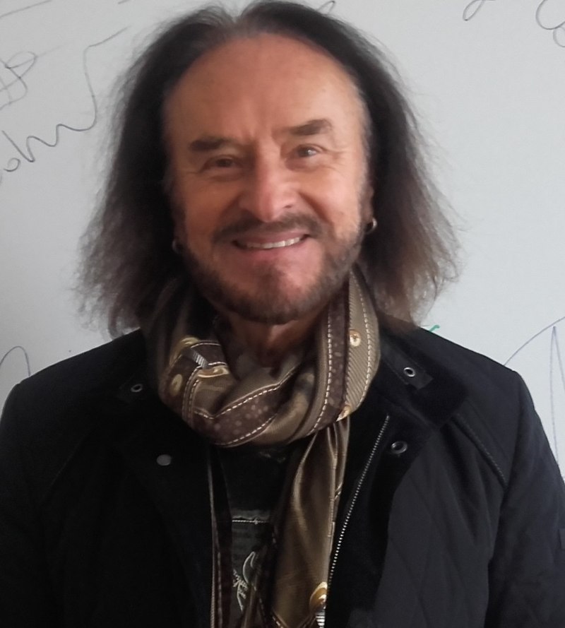 3.09.1941 r. - Urodził się w Rzeszowie-Załężu Stanisław Guzek.