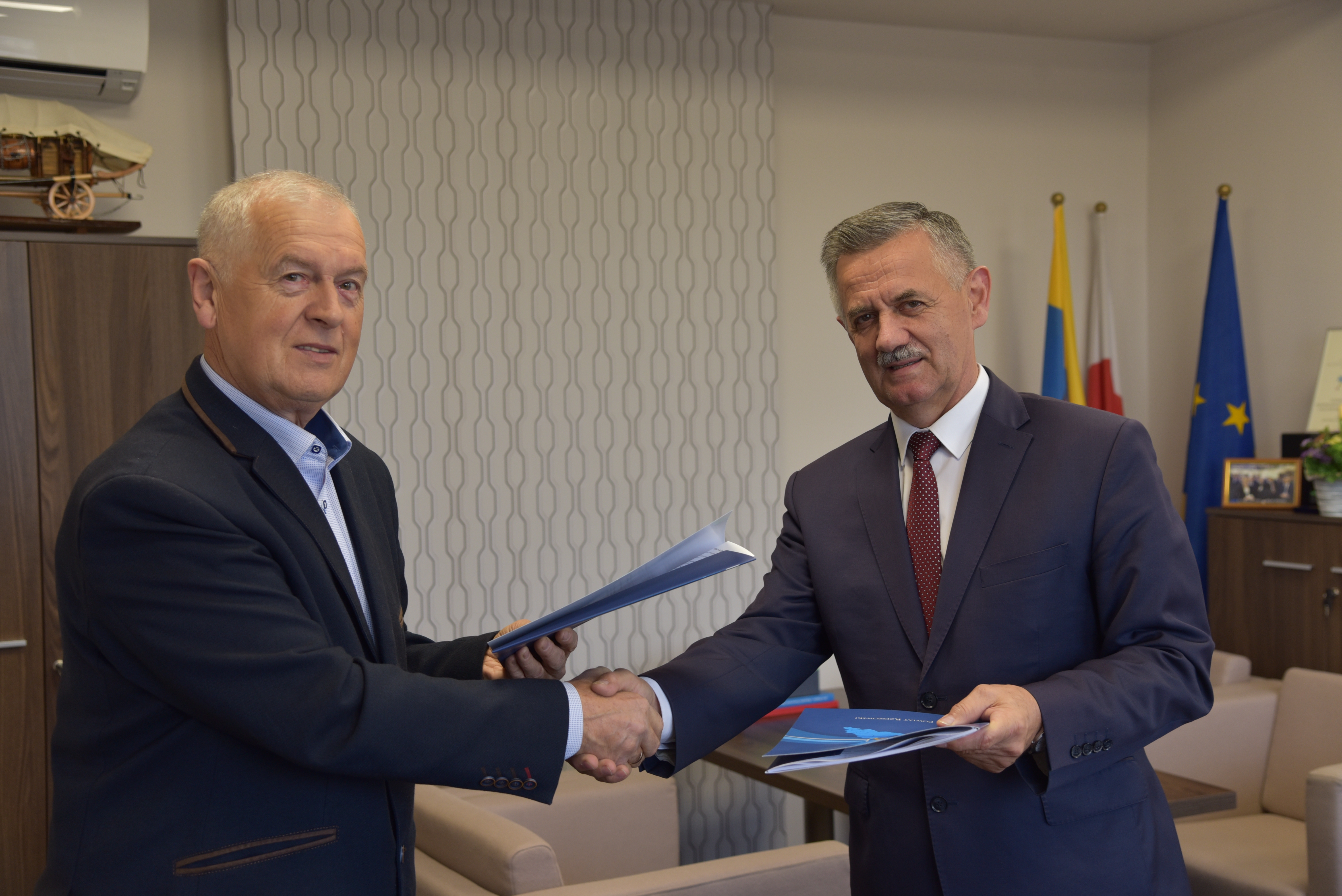 Powiat Rzeszowski podpisał umowę na przebudowę drogi