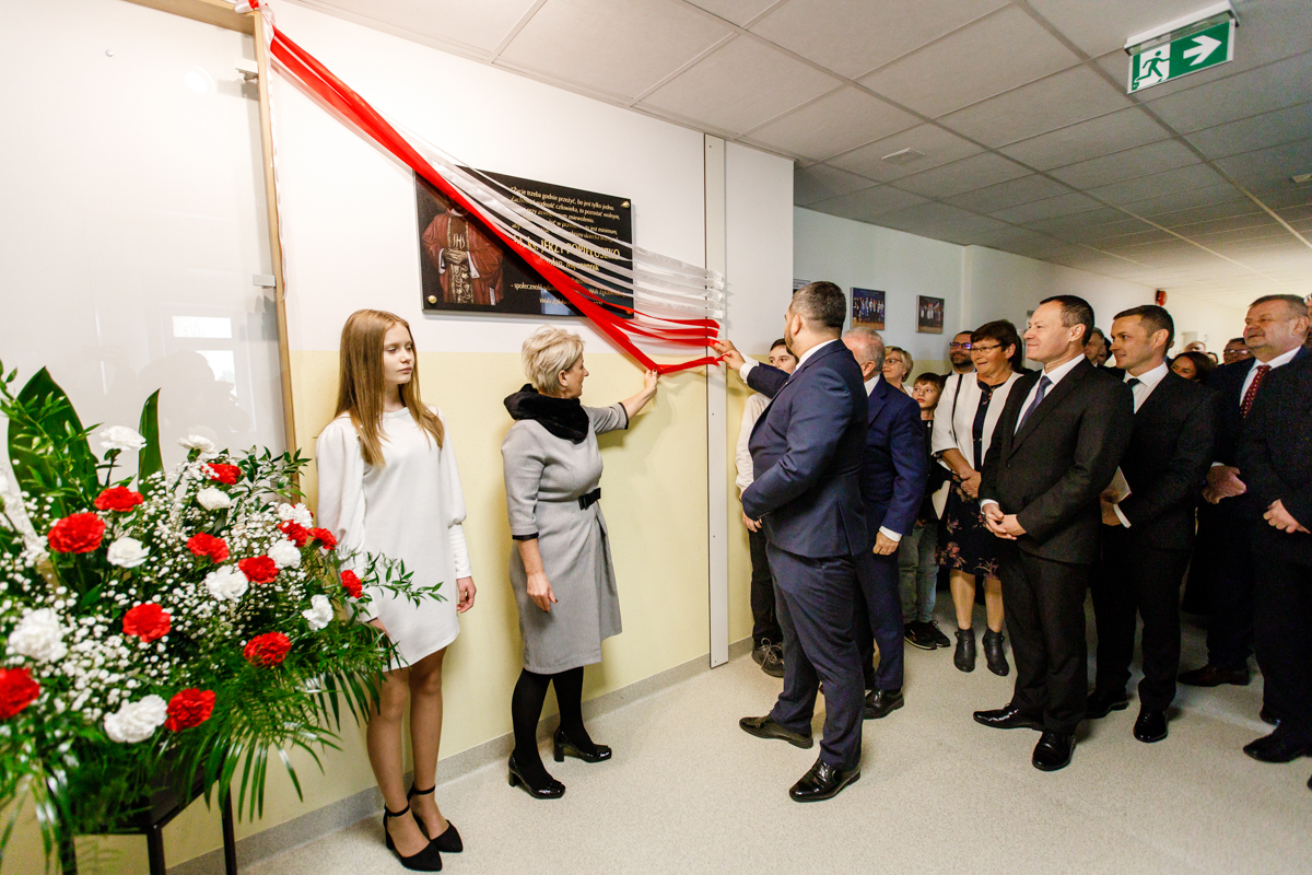 Szkoła Podstawowa w Woli Zgłobieńskiej otrzymała imię błogosławionego księdza Jerzego Popiełuszki