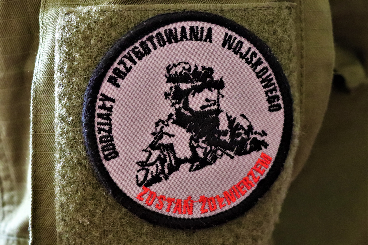 Ślubowanie kadetów oddziału przygotowania wojskowego w Liceum Ogólnokształcącym im. Komisji Edukacji Narodowej w Dynowie