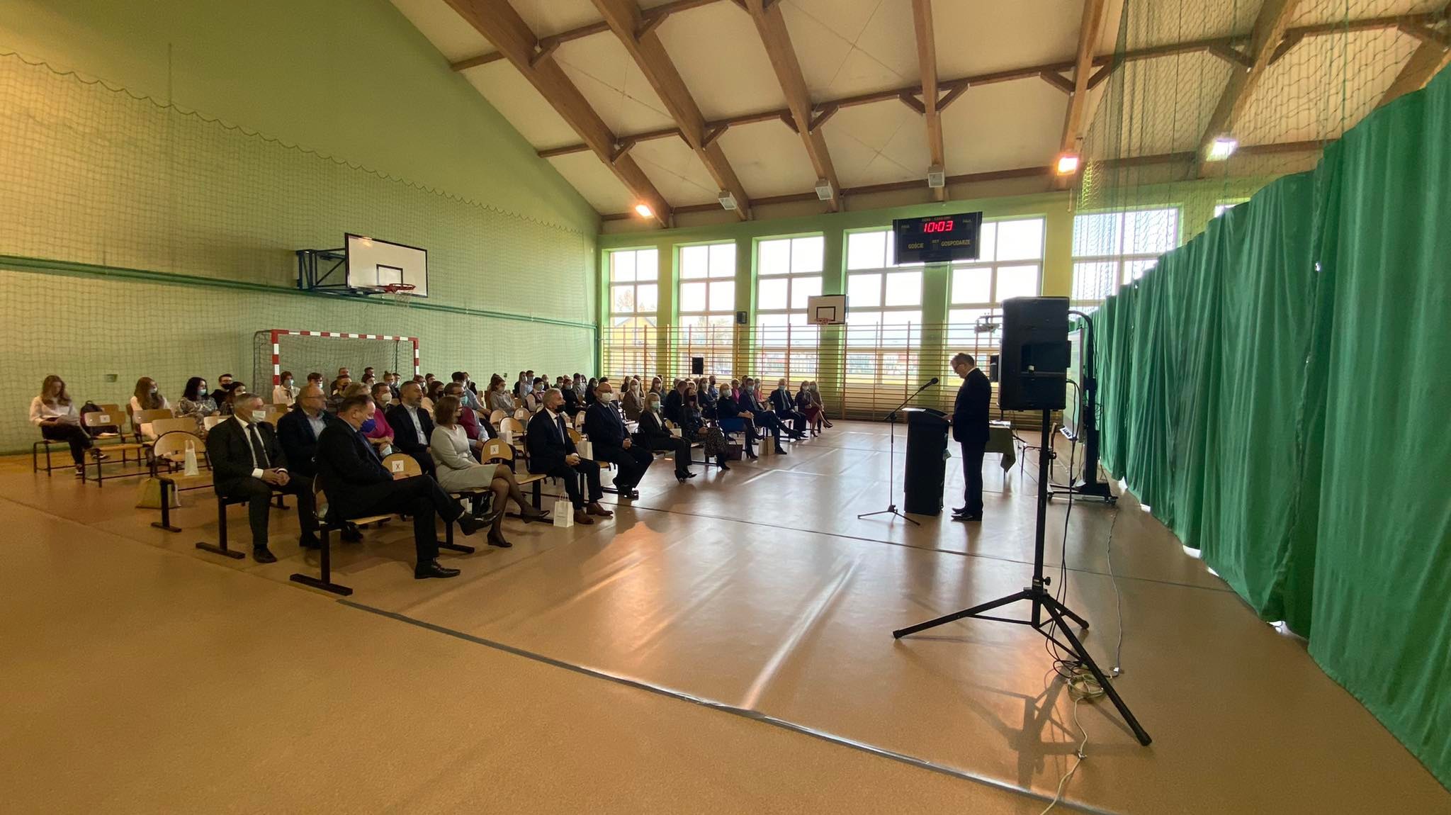 Konferencja podsumowująca projekt ,,Wyjazdy zagraniczne młodzieży – szansą rozwoju szkoły”