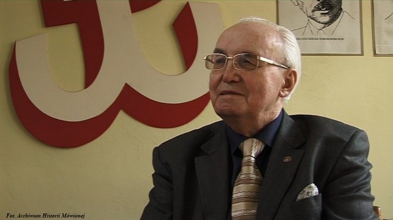 8.11.1923 - Urodził się Jerzy Woźniak, lekarz i działacz niepodległościowy. Wychowany w Błażowej gdzie kończył szkołę powszechną, żołnierz tutejszej placówki ZWZ/AK, później w organizacji „Nie”, Delegatury Sił Zbrojnych na Kraj i Zrzeszenia „Wolność i Niepodległość”, kurier władz emigracyjnych do Polski, skazany w komunistycznej Polsce na karę śmierci zamienioną na dożywocie, w latach 1997-2001 wiceminister w rządzie Jerzego Buzka i kierownik Urzędu Do Spraw Kombatantów i Osób Represjonowanych.