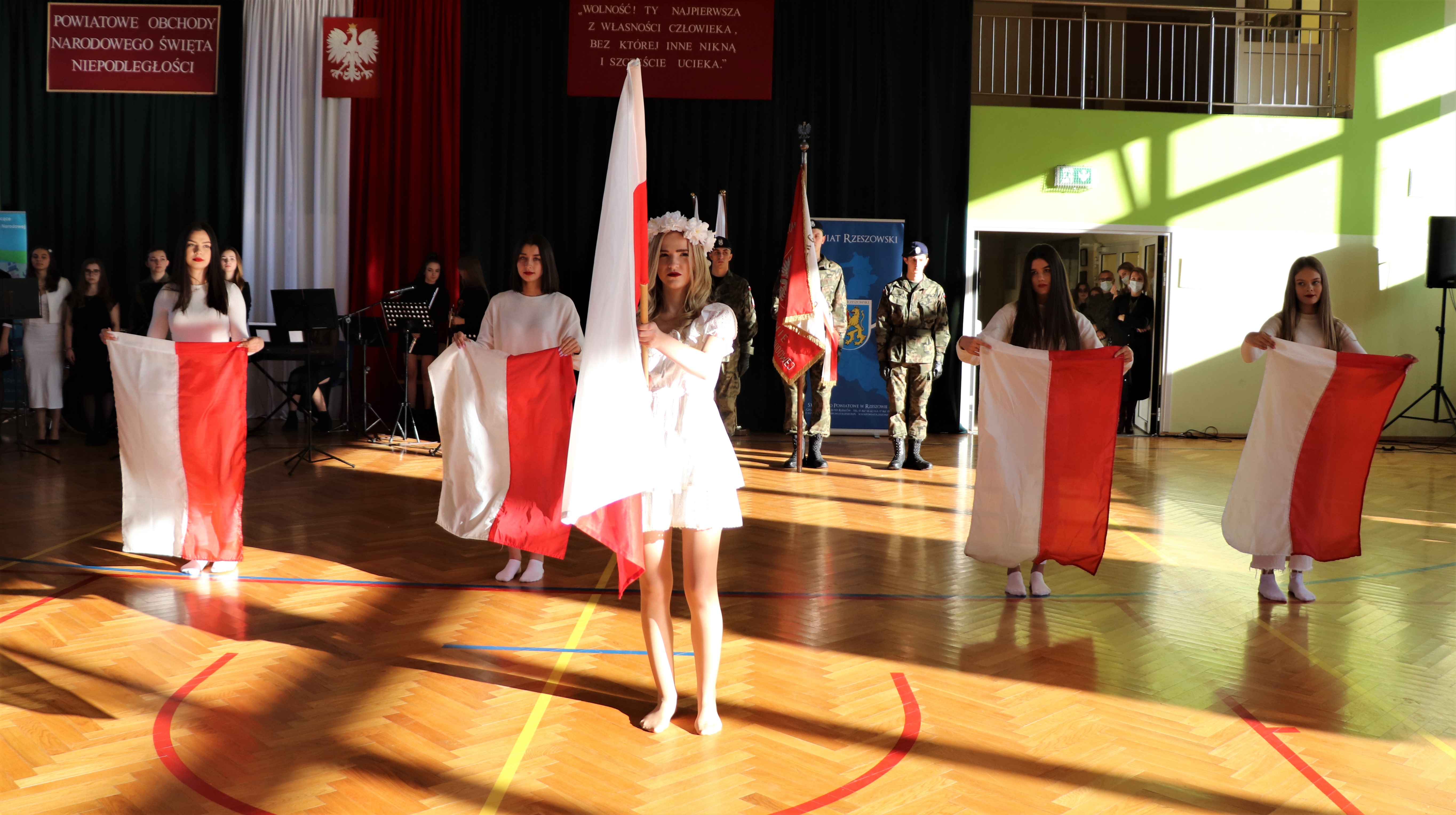 Powiatowe obchody Narodowego Święta Niepodległości w Dynowie