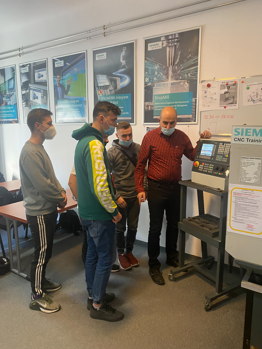 Nowe kursy doszkalające dla młodzieży powiatu rzeszowskiego